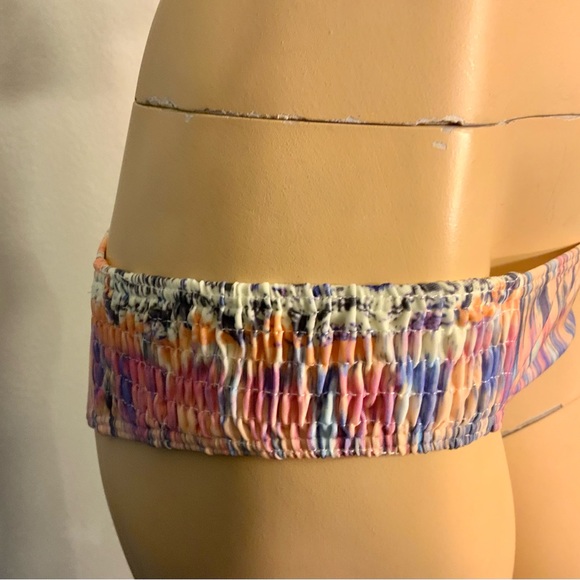 R Collection By Raisins Women’s Swimsuit Bottom Brazilian Fonda Brief NWT SIZE L - Picture 2 of 3